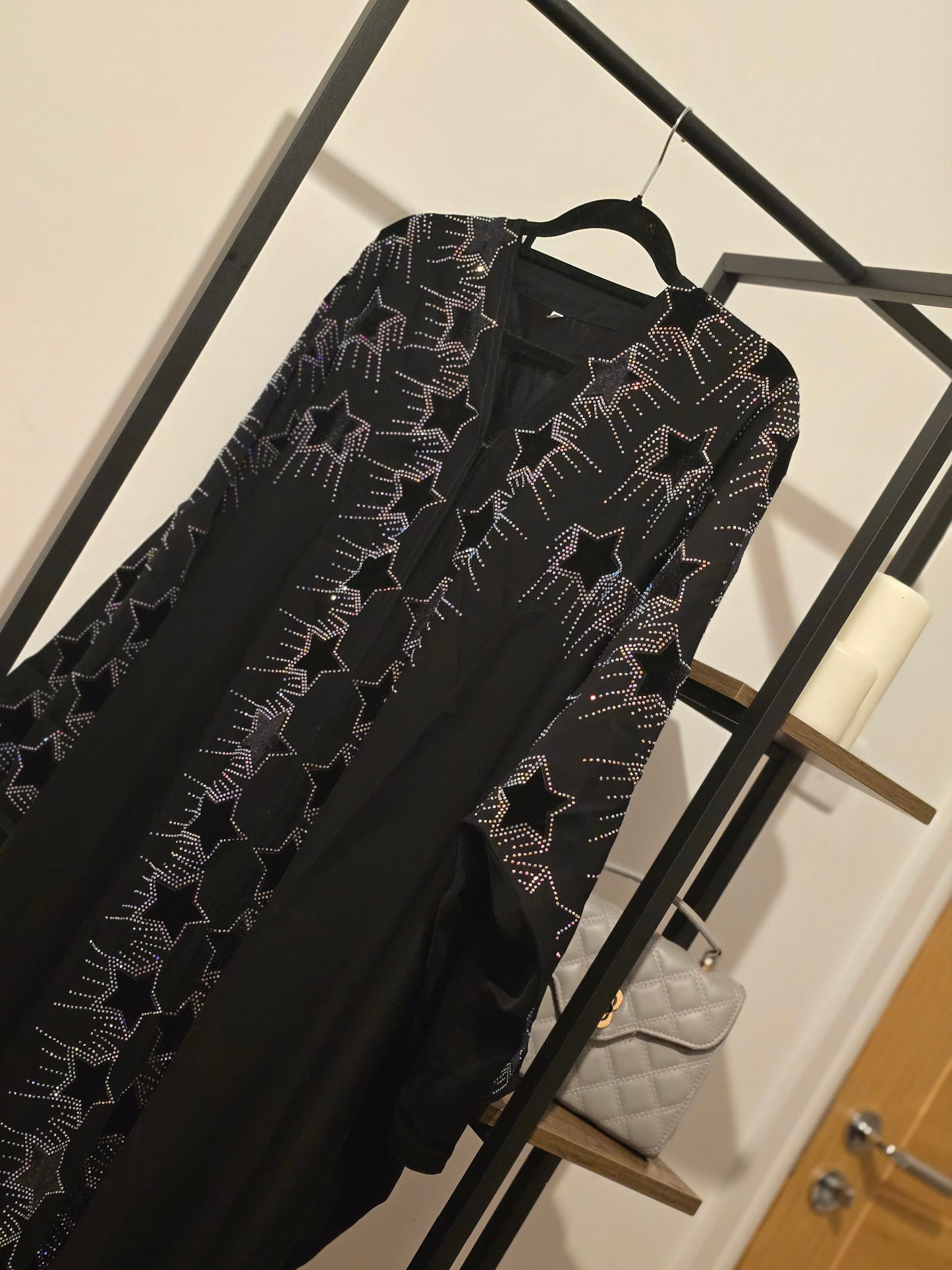 Elegant Black Abaya with Starry Rhinestone Design Includes Coordinated Head Scarf Dubai Style Abaya for Women
